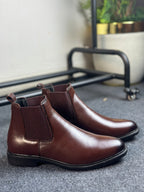 Leather Chelsea Boots – Stylish & Comfortable