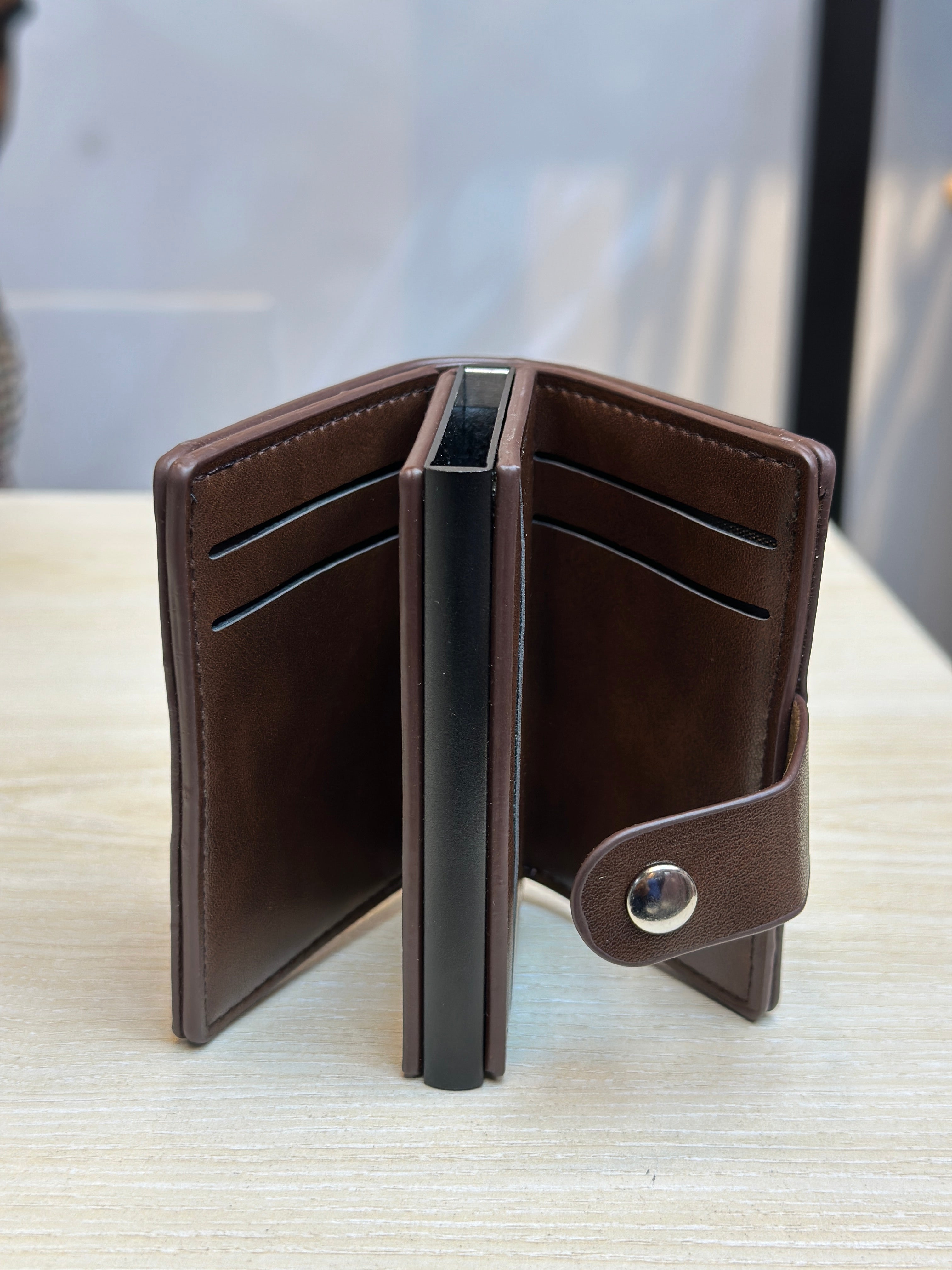 Men's Wallets & Card Holders | Leather & RFID