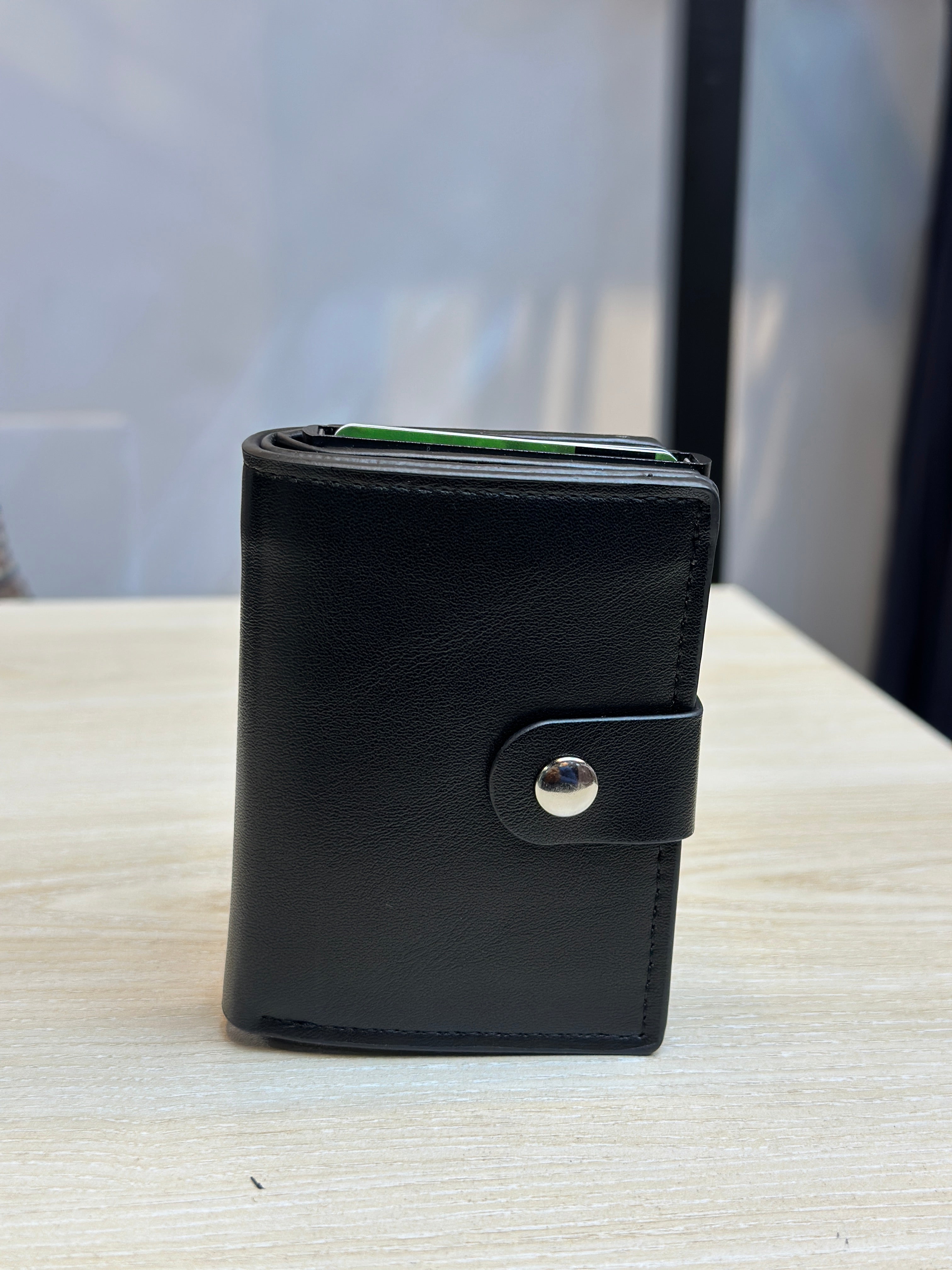 Men's Wallets & Card Holders | Leather & RFID