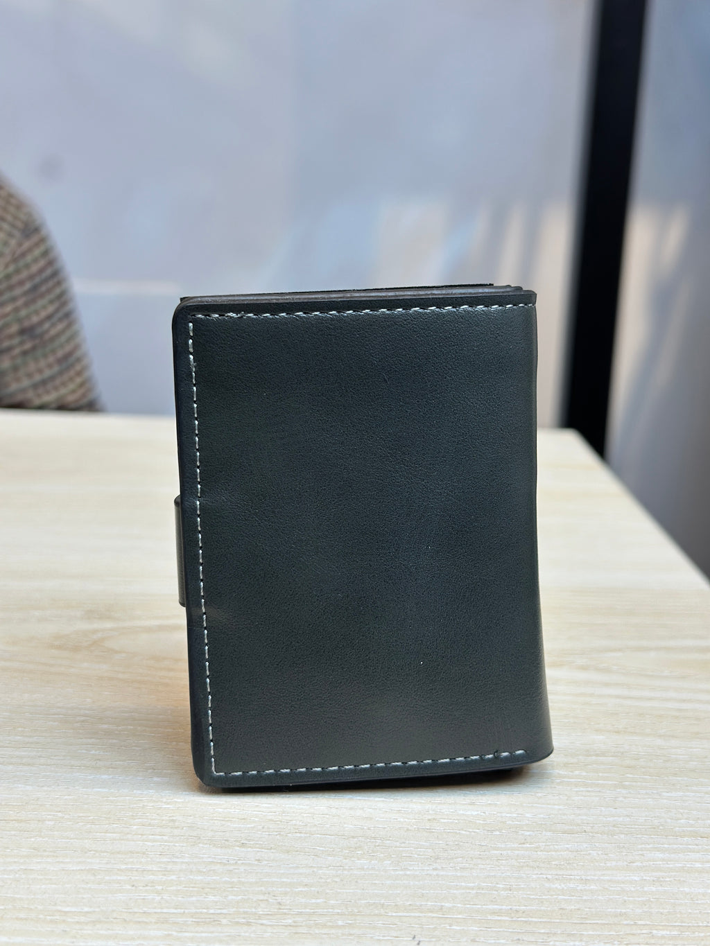 Men's Wallets & Card Holders | Leather & RFID