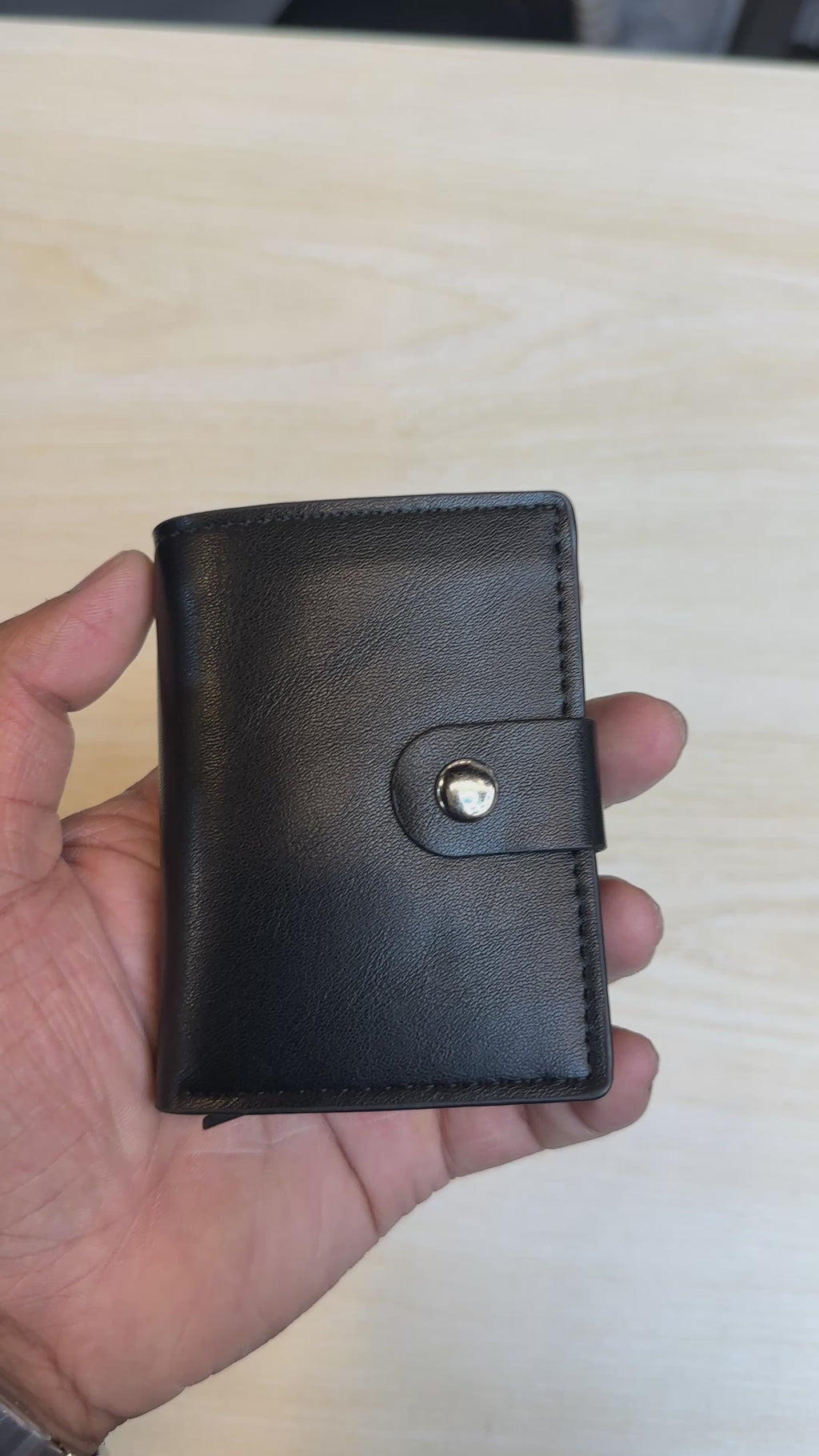 Men's Wallets & Card Holders | Leather & RFID