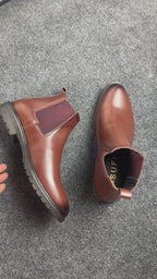 Leather Chelsea Boots – Stylish & Comfortable