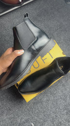 Leather Chelsea Boots – Stylish & Comfortable