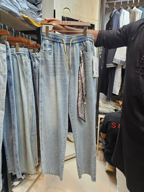 baggy denim jeans